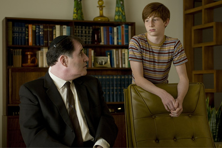 Серьезный человек (2009) — Фильм.ру