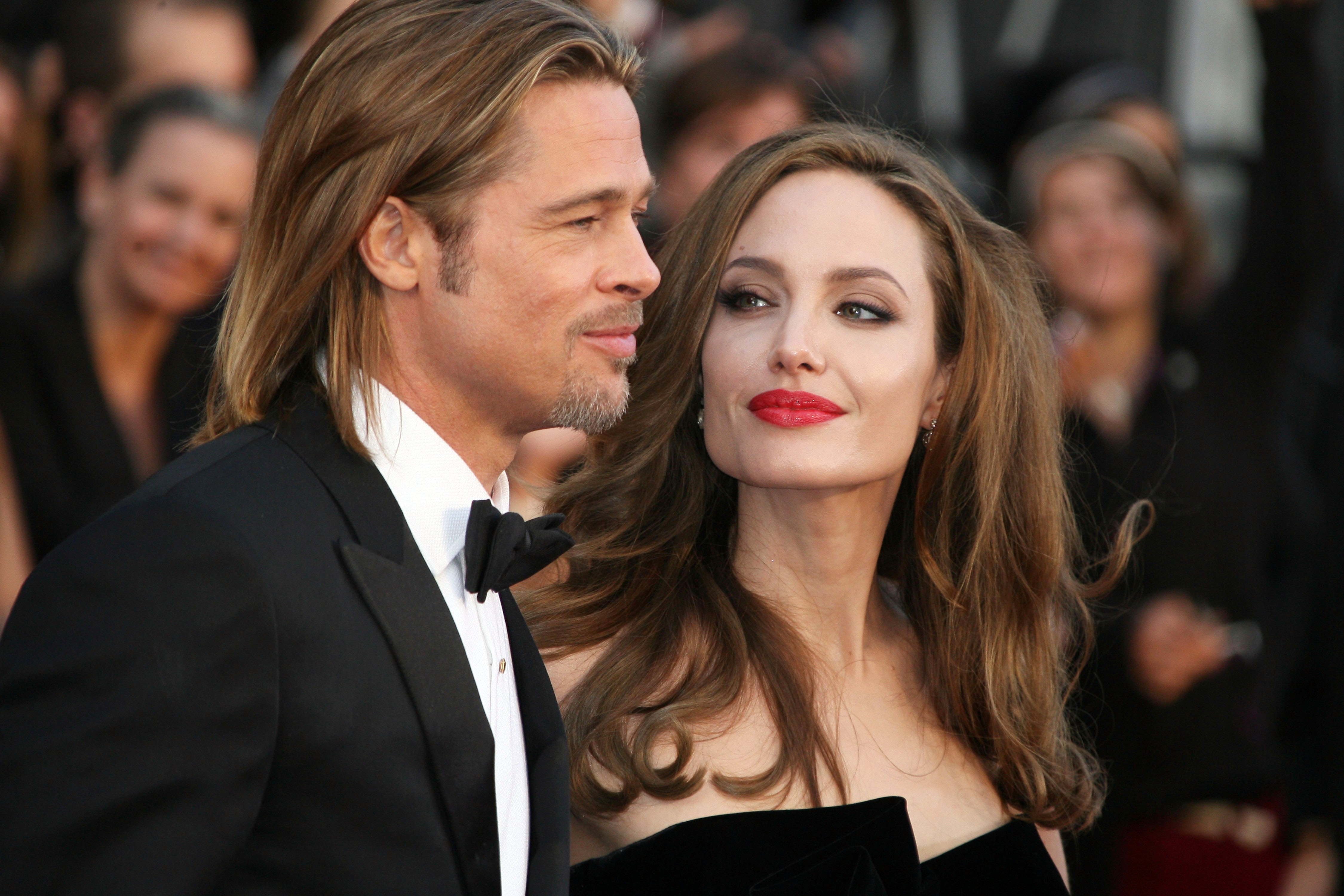 Анджелина Джоли и Брэд Питт договорились об опеке над детьми