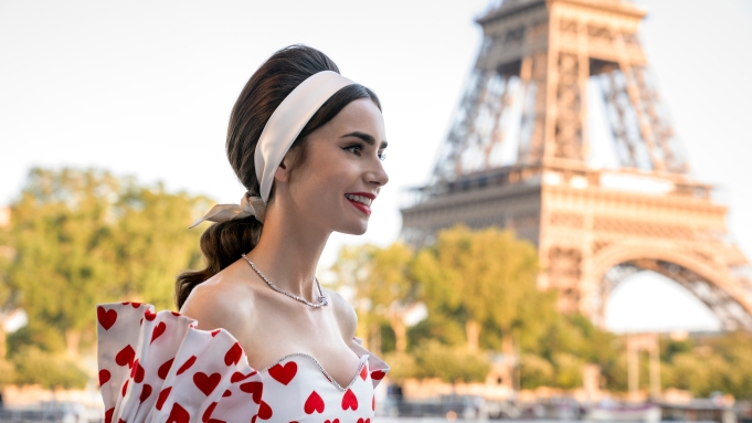 «Эмили в Париже» продлили сразу на два сезоне