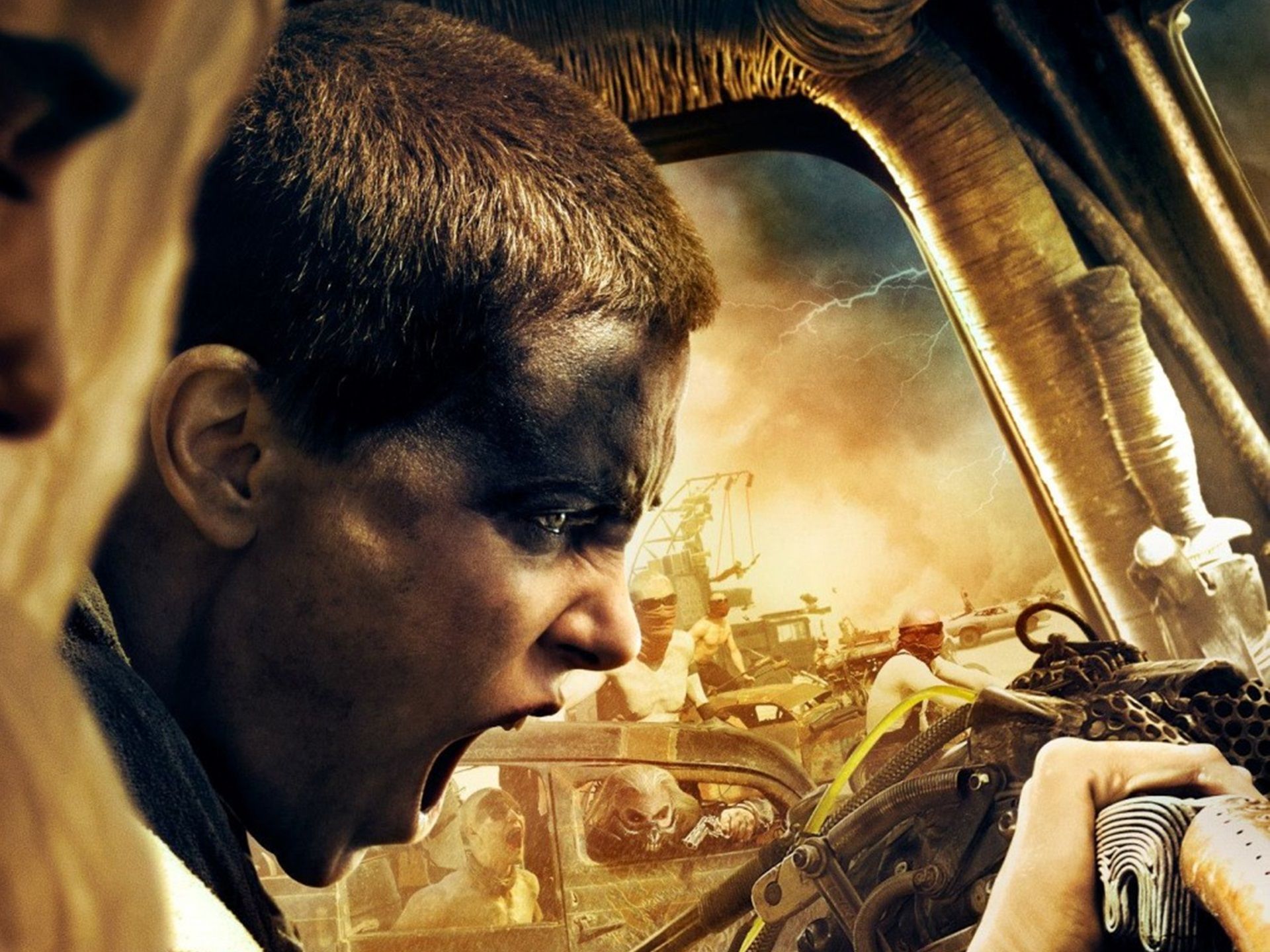 Том харди безумный макс: дорога ярости(2015). Безумный макс дорога ярости фильм 2015 фуриоса. Безумный макс фуриоса император. Mad max fury road 2015. Маска из безумный макс дорога ярости.