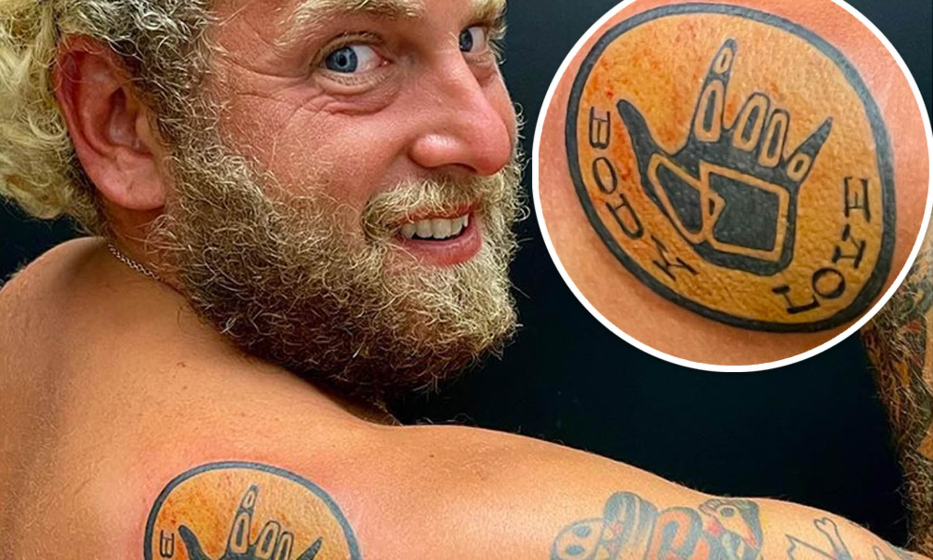Джона Хилл набил татуировку с признанием в любви к своему телу