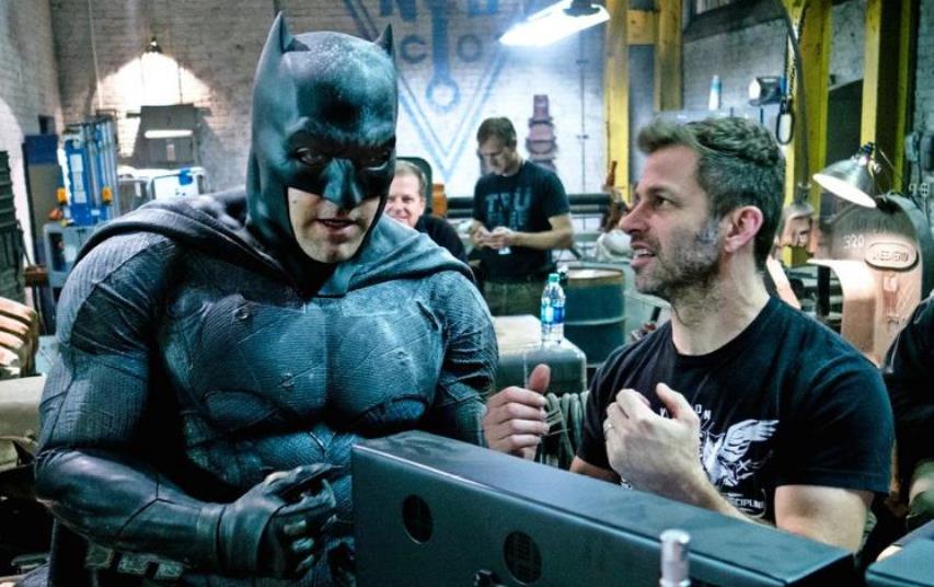 Фанатка просит назначить Снайдера режиссером нового «Бэтмена»