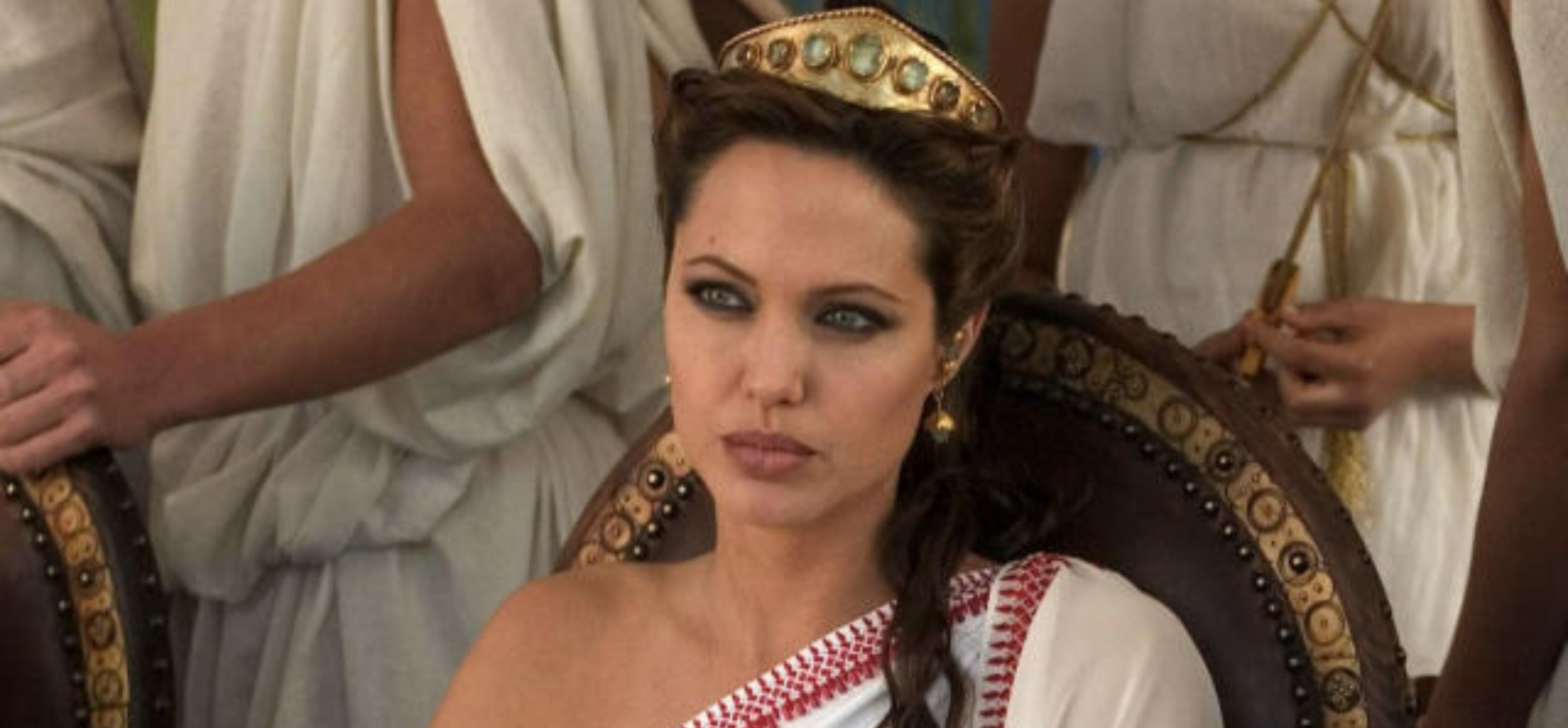 Неснятая «Клеопатра» с Анджелиной Джоли могла стать политическим триллером с обилием секса и крови