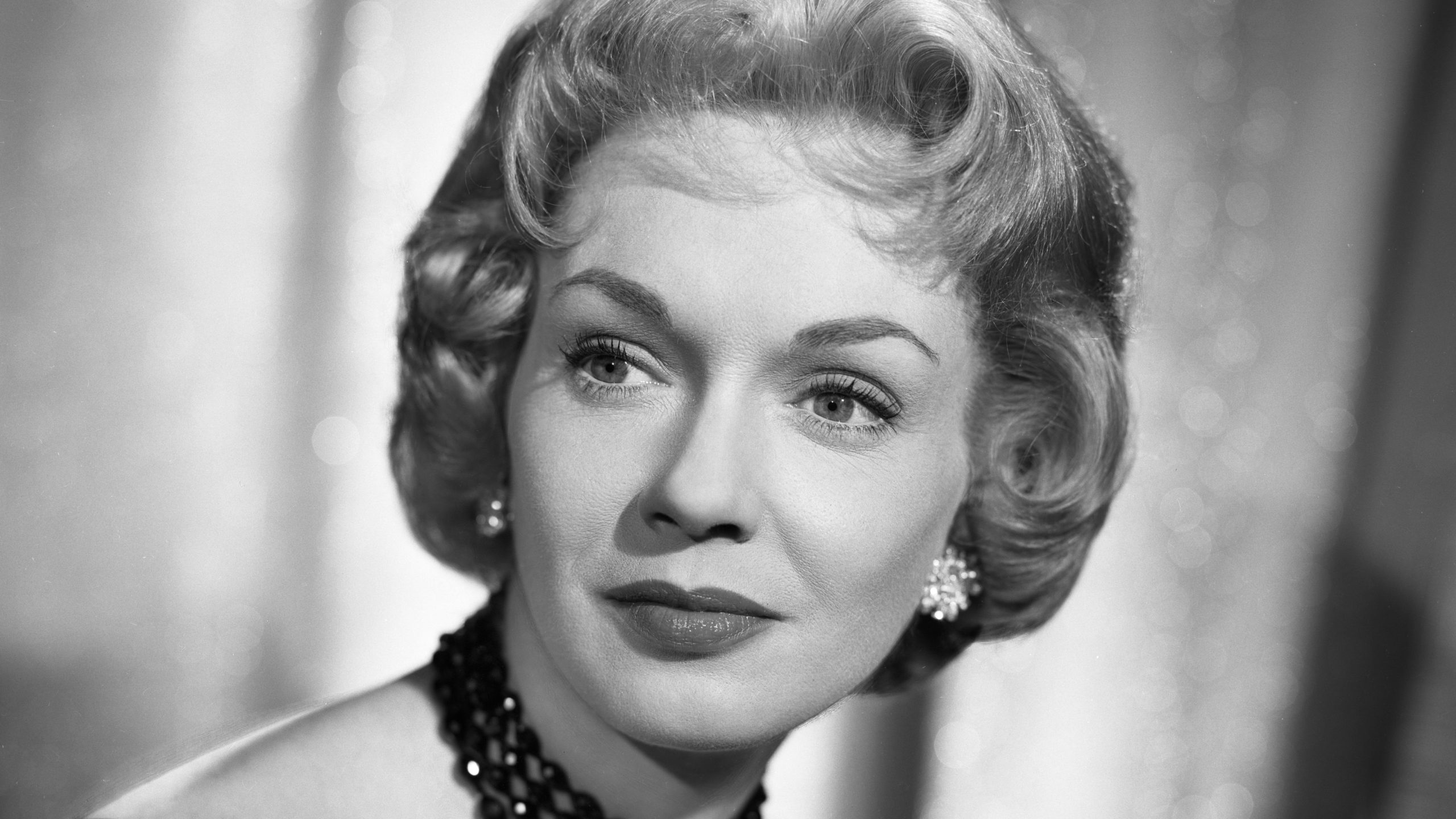 Актриса из «Денниса-мучителя» Глория Генри умерла на следующий день после празднования 98-летия