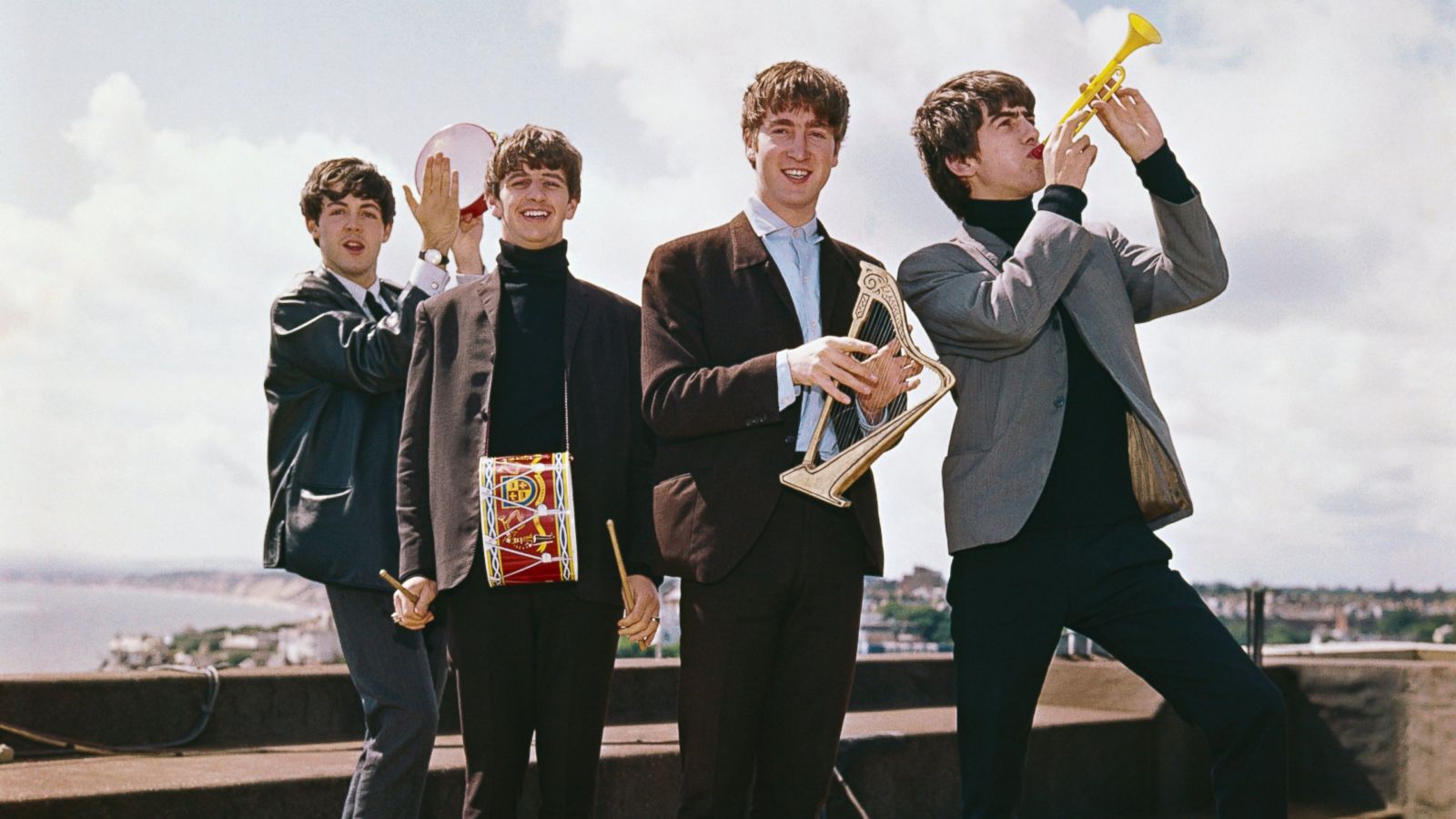 Вышел ролик фильма «The Beatles: Get Back» о легендарной британской группе