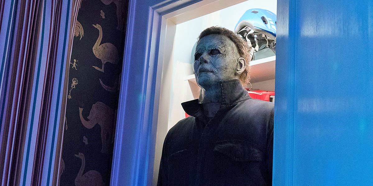 Майкл Майерс без маски на кадре из нового «Хэллоуина»