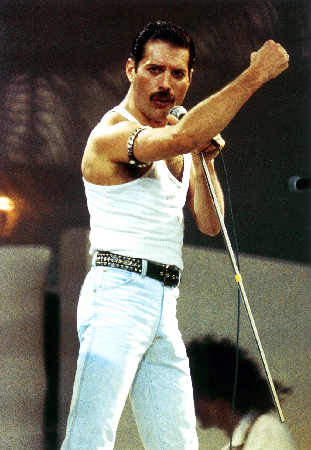 Рами Малек на фото со съемок байопика о группе Queen