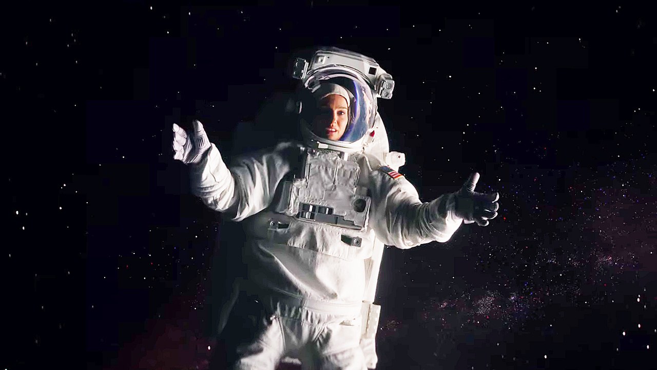«Люси в небесах»: Вышел трейлер космической драмы с Натали Портман
 
 
