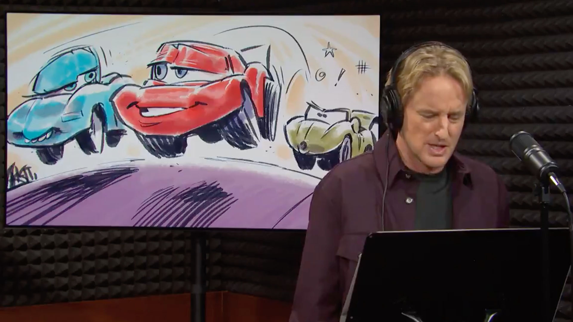 Кто озвучивал молнию. Owen Wilson Lightning MCQUEEN. Оуэн Уилсон озвучивал Тачки. Кто озвучивает молнию Маквин. SNL выпуски.