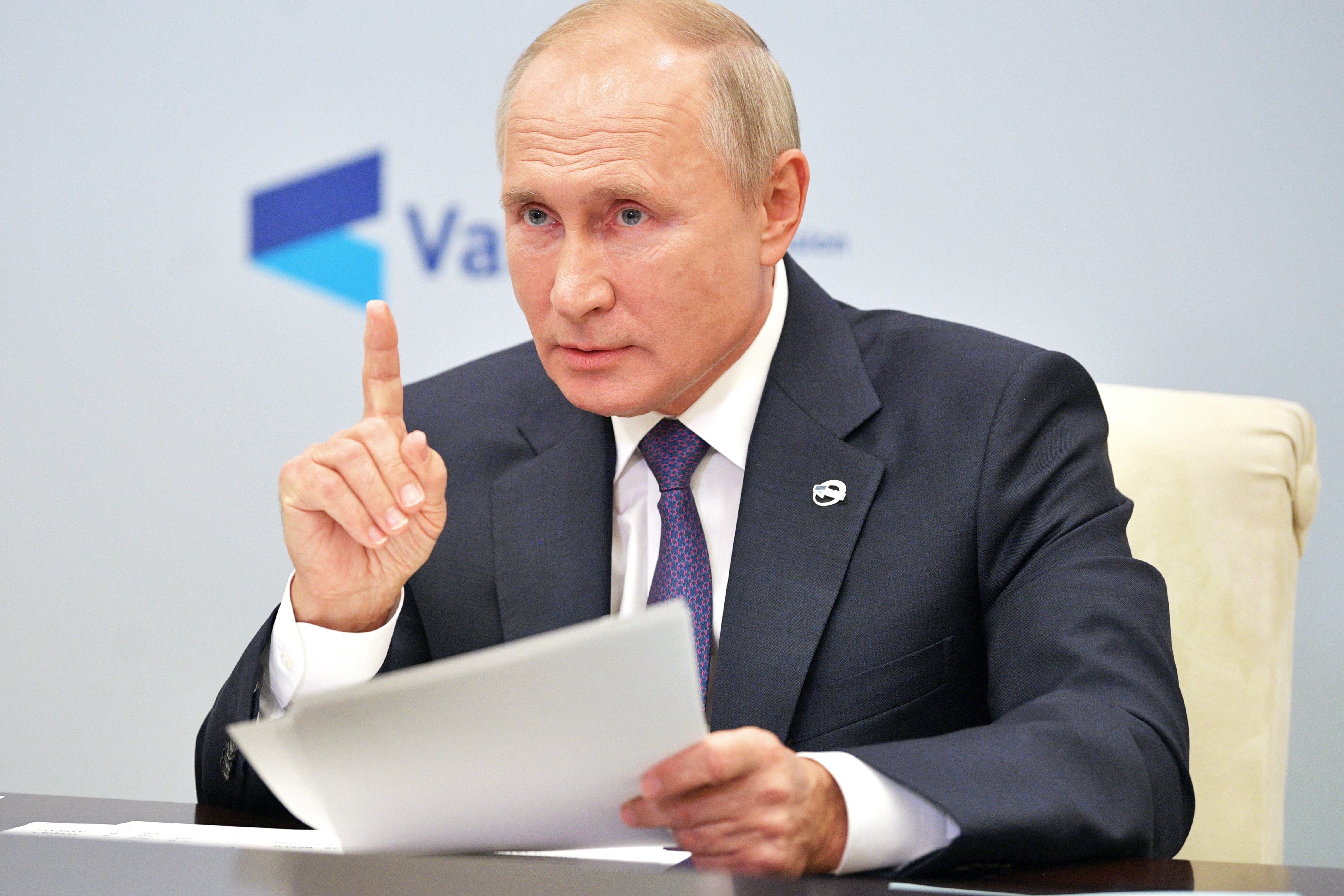 Владимир Путин поручил разработать меры поддержки кино в объёме не ниже, чем в 2019 году