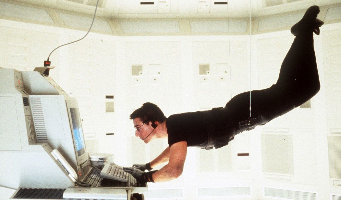 Том Круз четыре раза спрыгнул с парашютом ради съёмок сцены «Миссии: невыполнима»