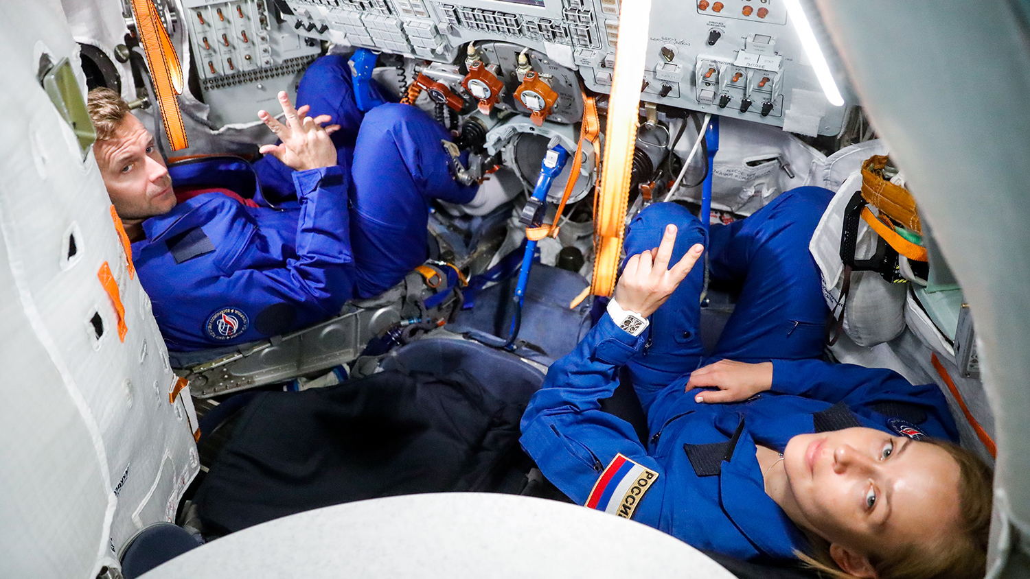 Вызов принят: Юлия Пересильд и Клим Шипенко отправились в космос на съёмки фильма