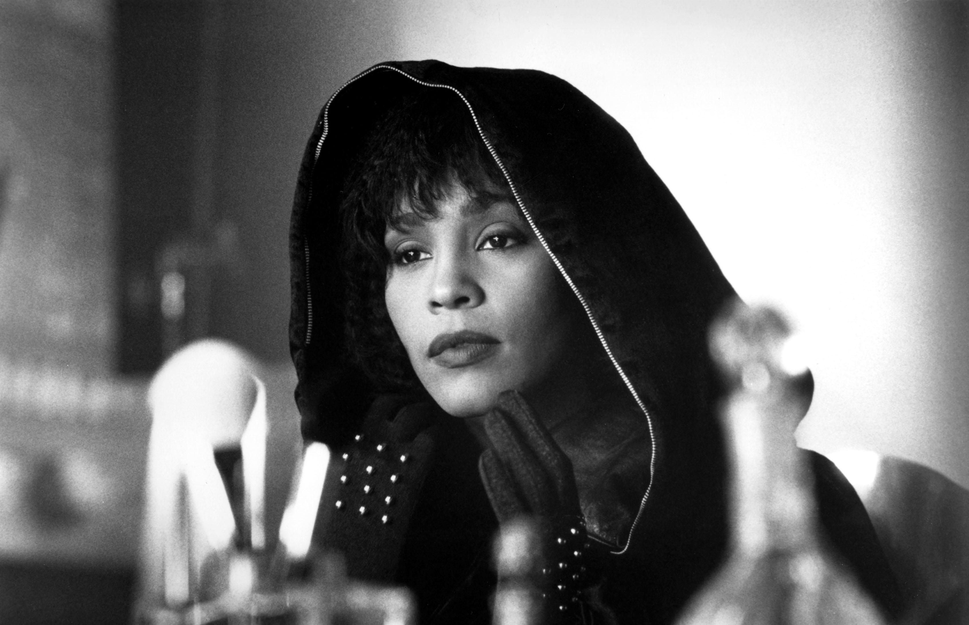 Уитни хьюстон телохранитель. Уитни Хьюстон. Whitney Houston 1992. Whitney Houston the Bodyguard. Уитни Хьюстон телохранитель фото.