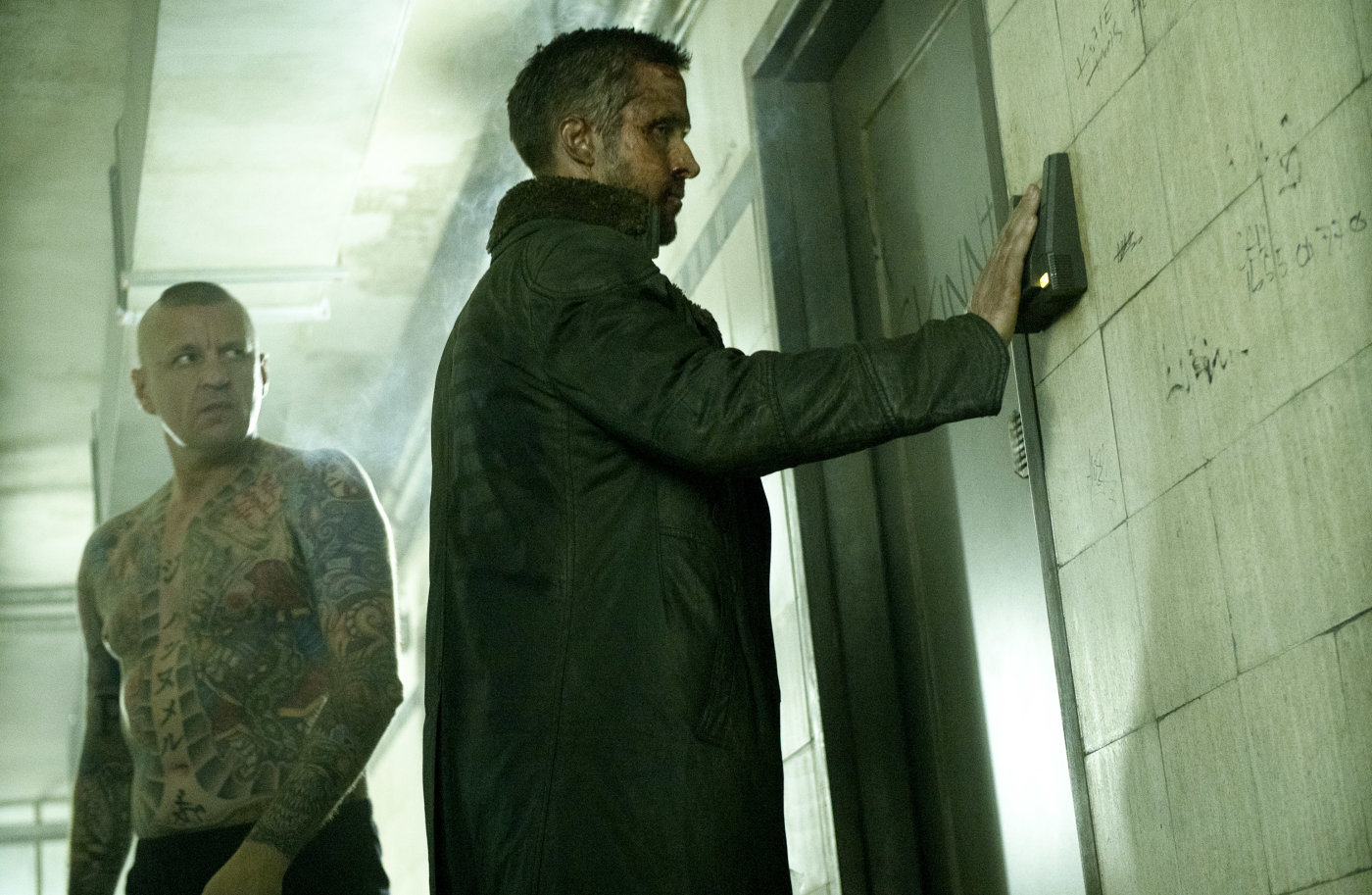 Бегущий по лезвию 2049 картинки