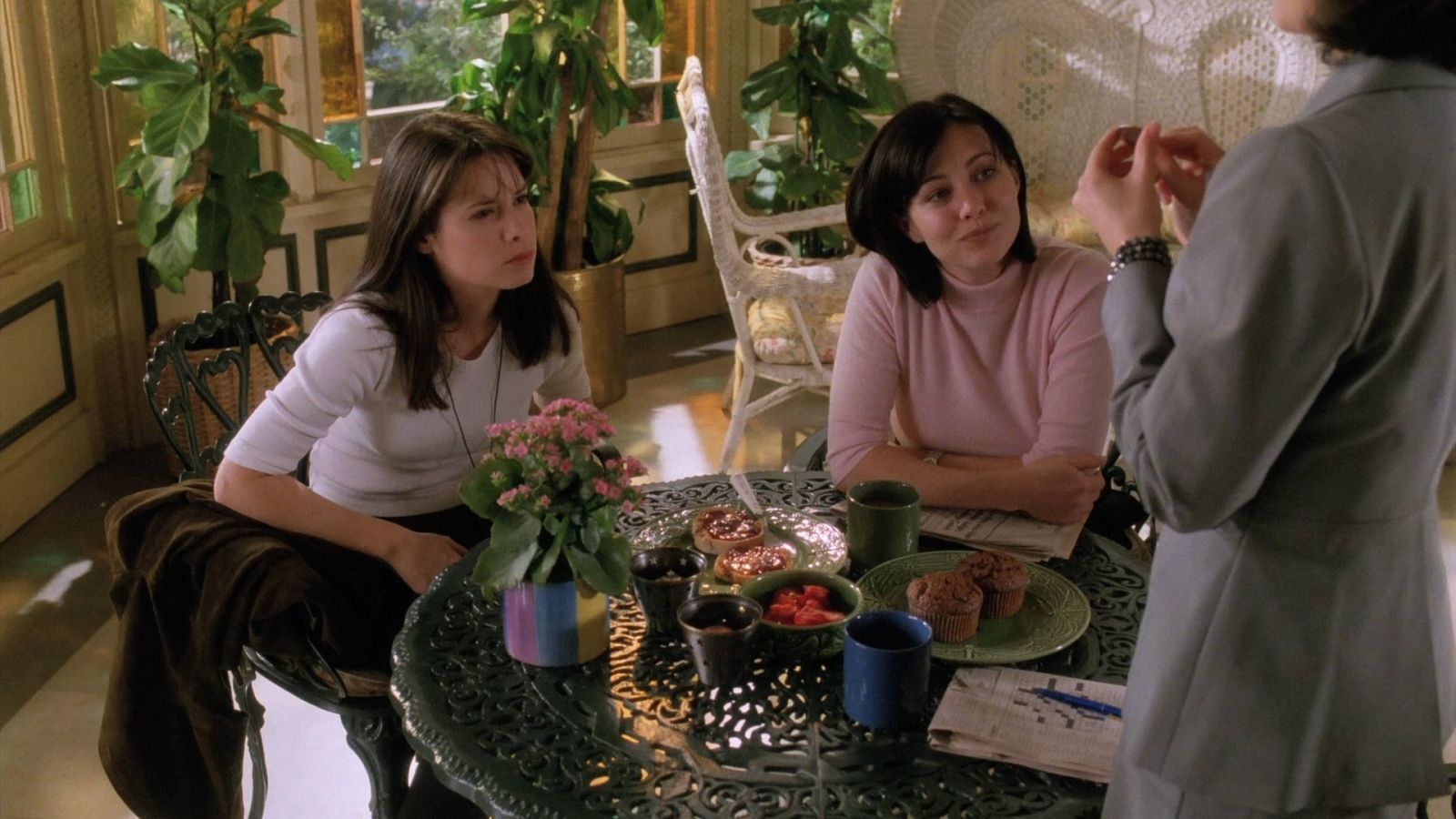 Charmed watch. Charmed 1998. Зачарованные / Charmed (1998–2006).