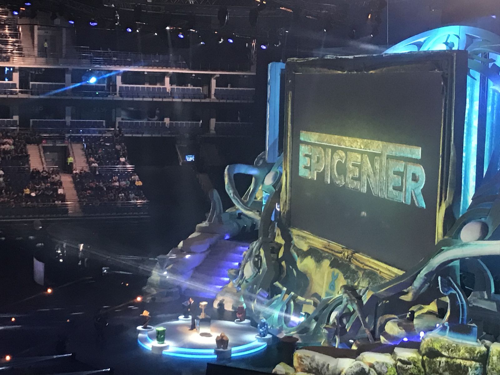 Пей-офф стадия турнира EPICENTER XL в дисциплине Dota 2