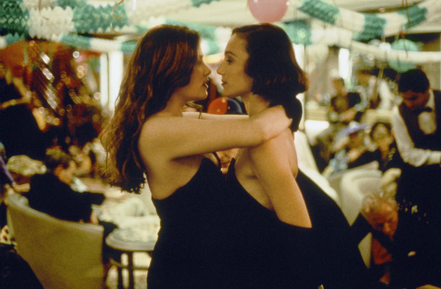 Горькая луна (1992) - Фото и кадры из фильма - Фильм.ру