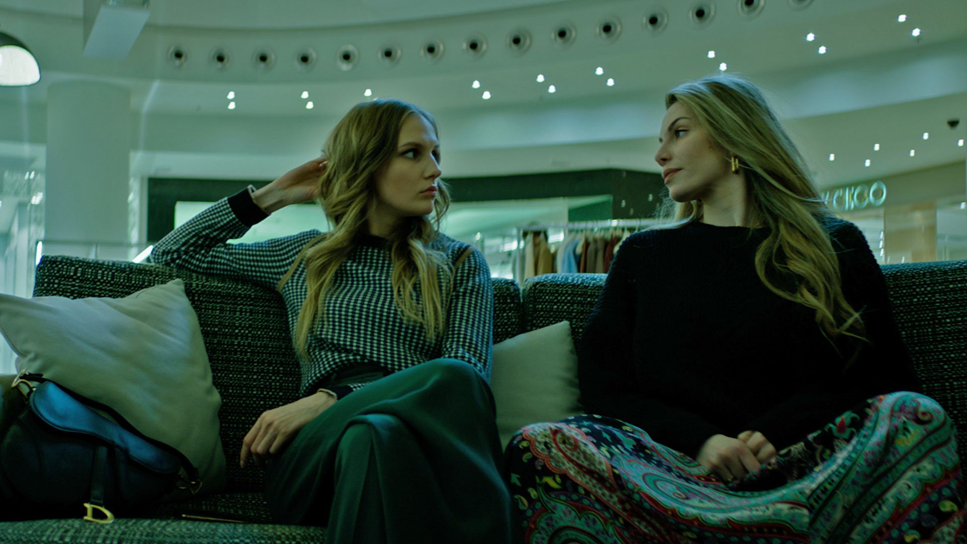 Контейнер (сериал, 2021, 3 сезона) — Фильм.ру