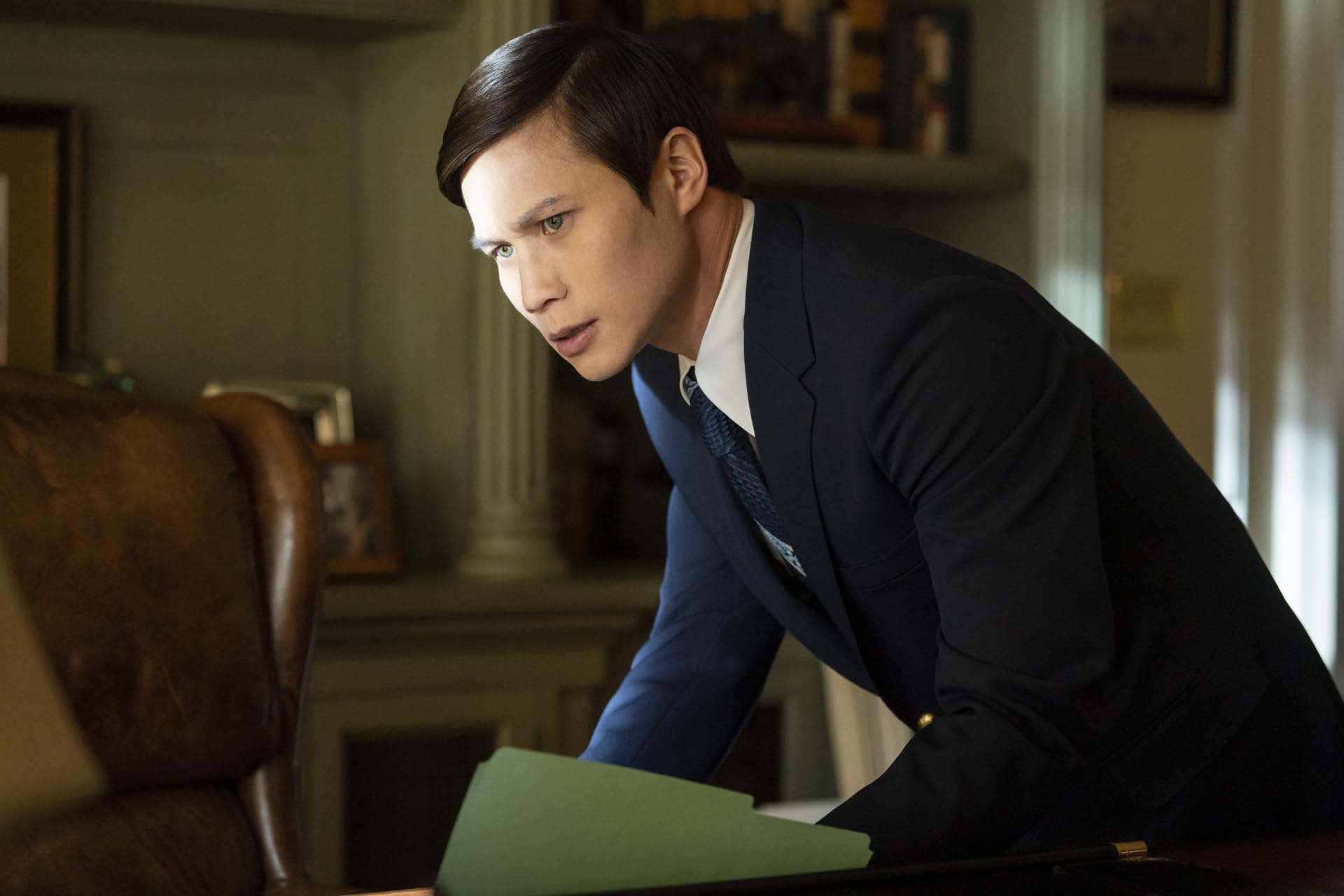 Сочувствующий (сериал, 2024, 1 сезон) — Фильм.ру