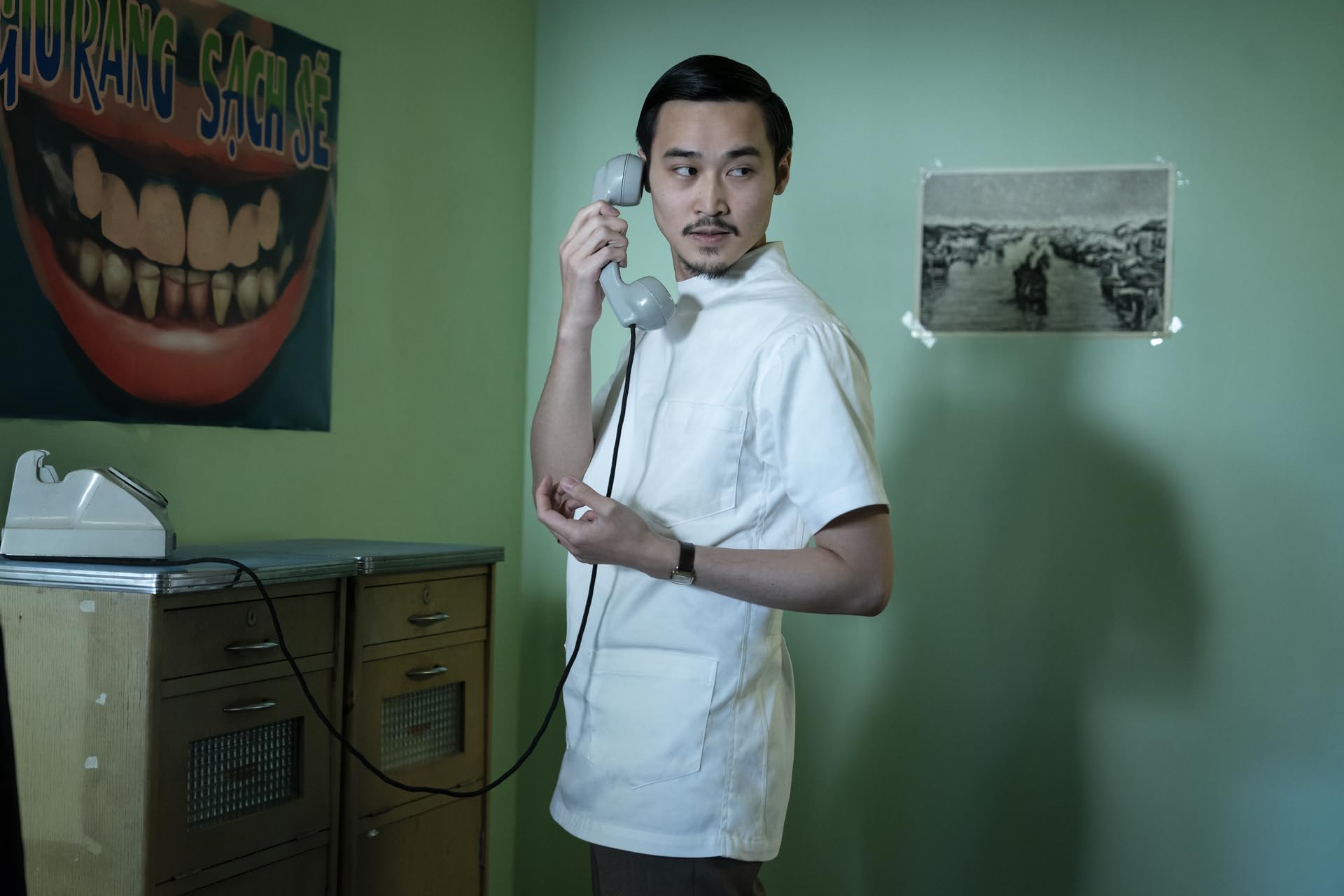 Сочувствующий (сериал, 2024, 1 сезон) — Фильм.ру