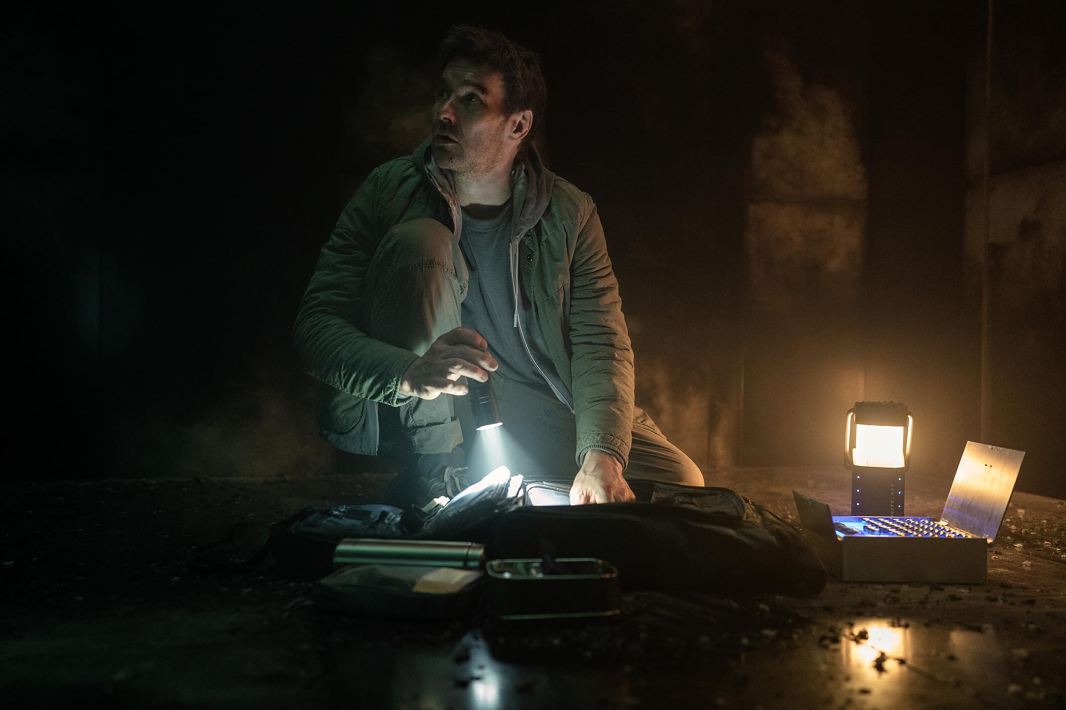 Темная материя (сериал, 2024, 1 сезон) — Фильм.ру