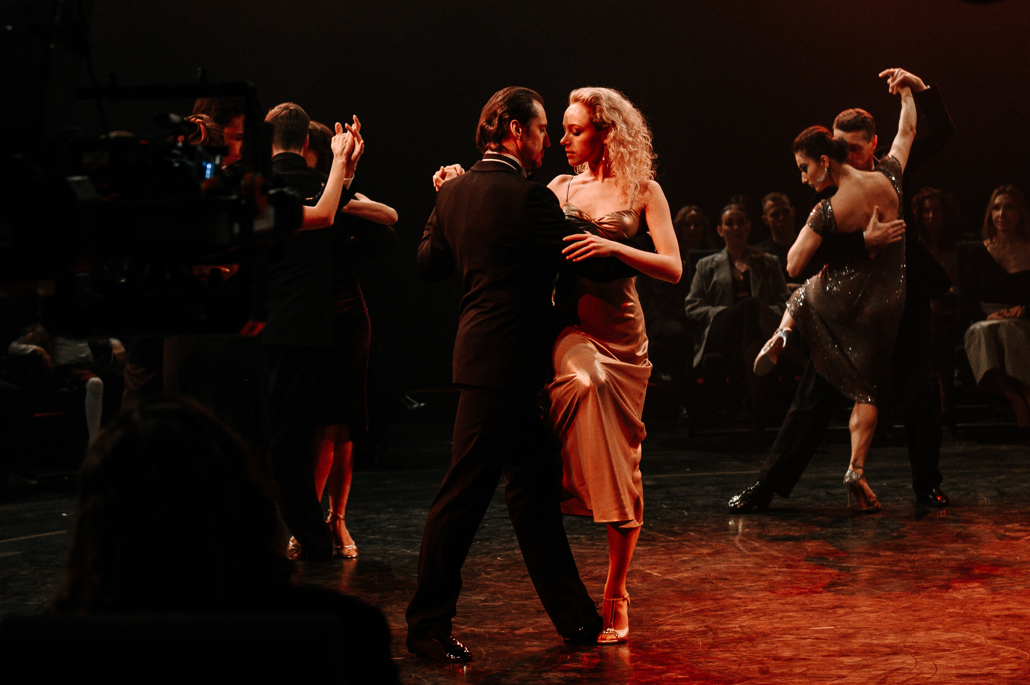 Танго на осколках (сериал, 2025, 1 сезон) — Фильм.ру