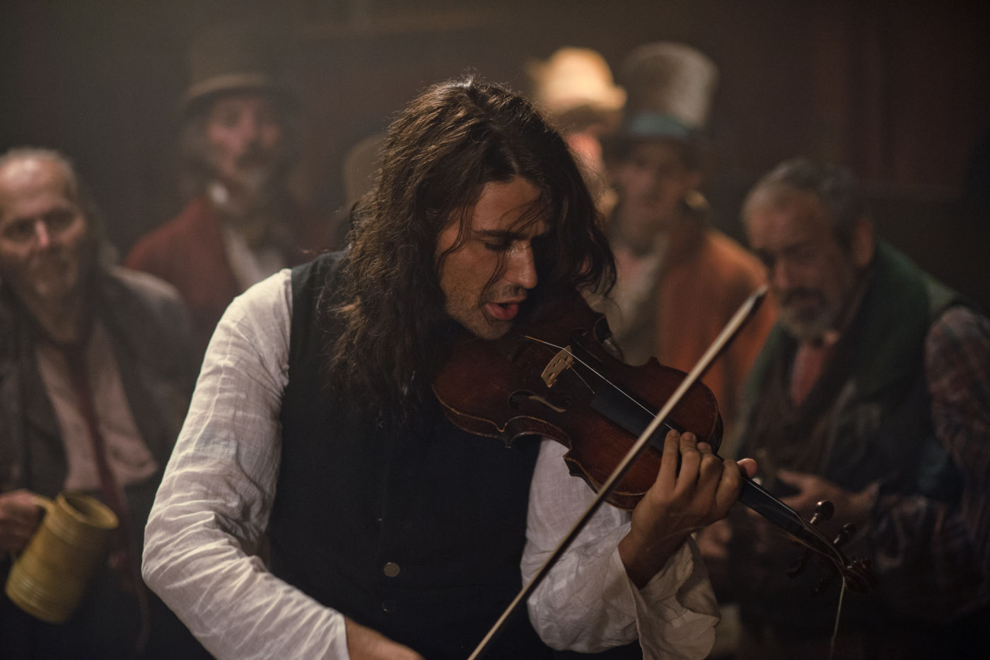 http://www.film.ru/sites/default/files/movies/frames/Paganini-The-Devil-Violinist-05.jpg