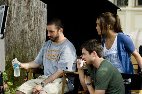 Сидни Уайт (2007) — Фильм.ру
