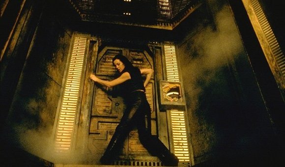 Чужой 4 содержание. Сигурни уивер чужой 4 воскрешение. чужой воскрешение рипли.