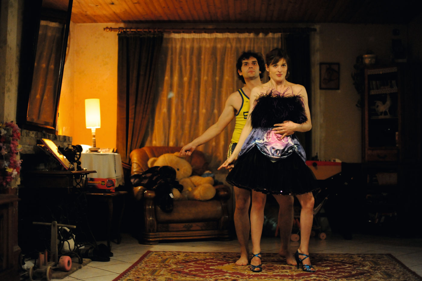Твоя рука в моей руке (Main dans la main, 2012) картинки Твоя рука в моей руке (Main dans la main, 2012) картинки