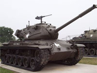 Губернатор Калифорнии Арнольд Шварценеггер попросил у музея в Огайо вернуть ему танк