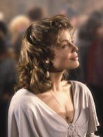 Линда Гамильтон, игравшая мужественную мать Джона Коннора в первых двух фильмах, по слухам, подписалась на все фильмы будущей трилогии, где будет появляться во флэш-бэках