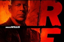 Брюс Уиллис и Хелен Миррен на новых постерах фильма R.E.D