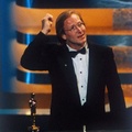 Заполучив актера, который в 1986 году был удостоен Оскара, Голдсман закрыл все основные вакансии в актерском составе своего режиссерского дебюта