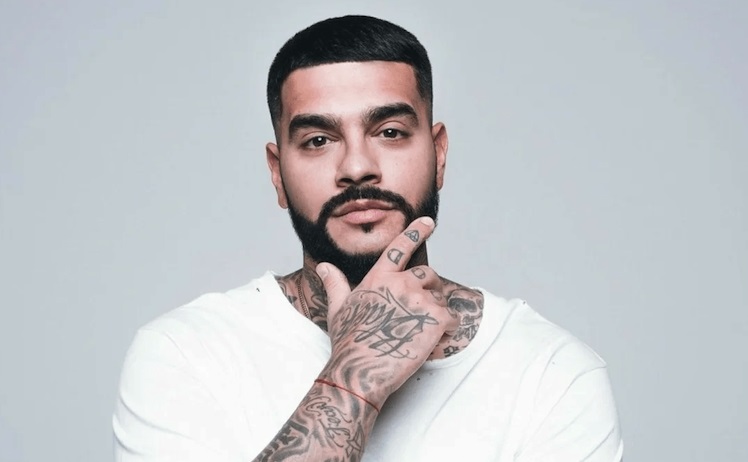 Тимати показал, как проводит отпуск с возлюбленной Валентиной Ивановой и детьми