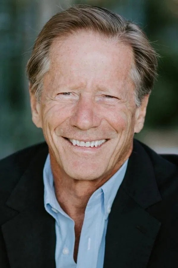 Питер Страусс