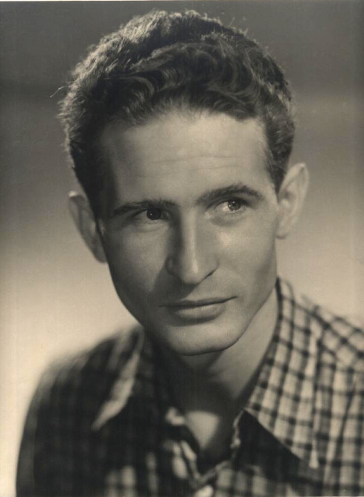 Евгений Карелов