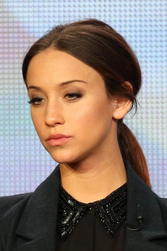 Стелла Маив
