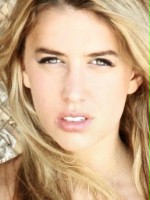 Джулианна Тура