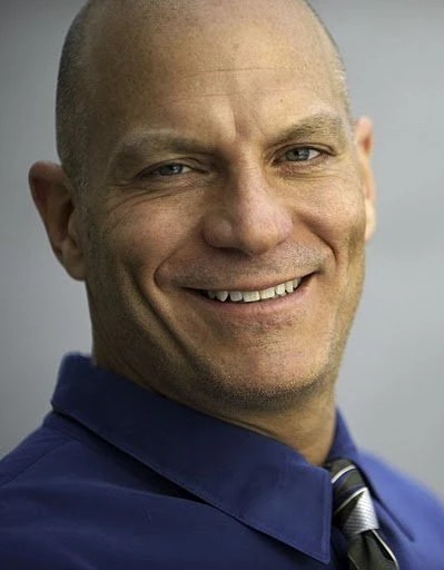 Том Биллетт