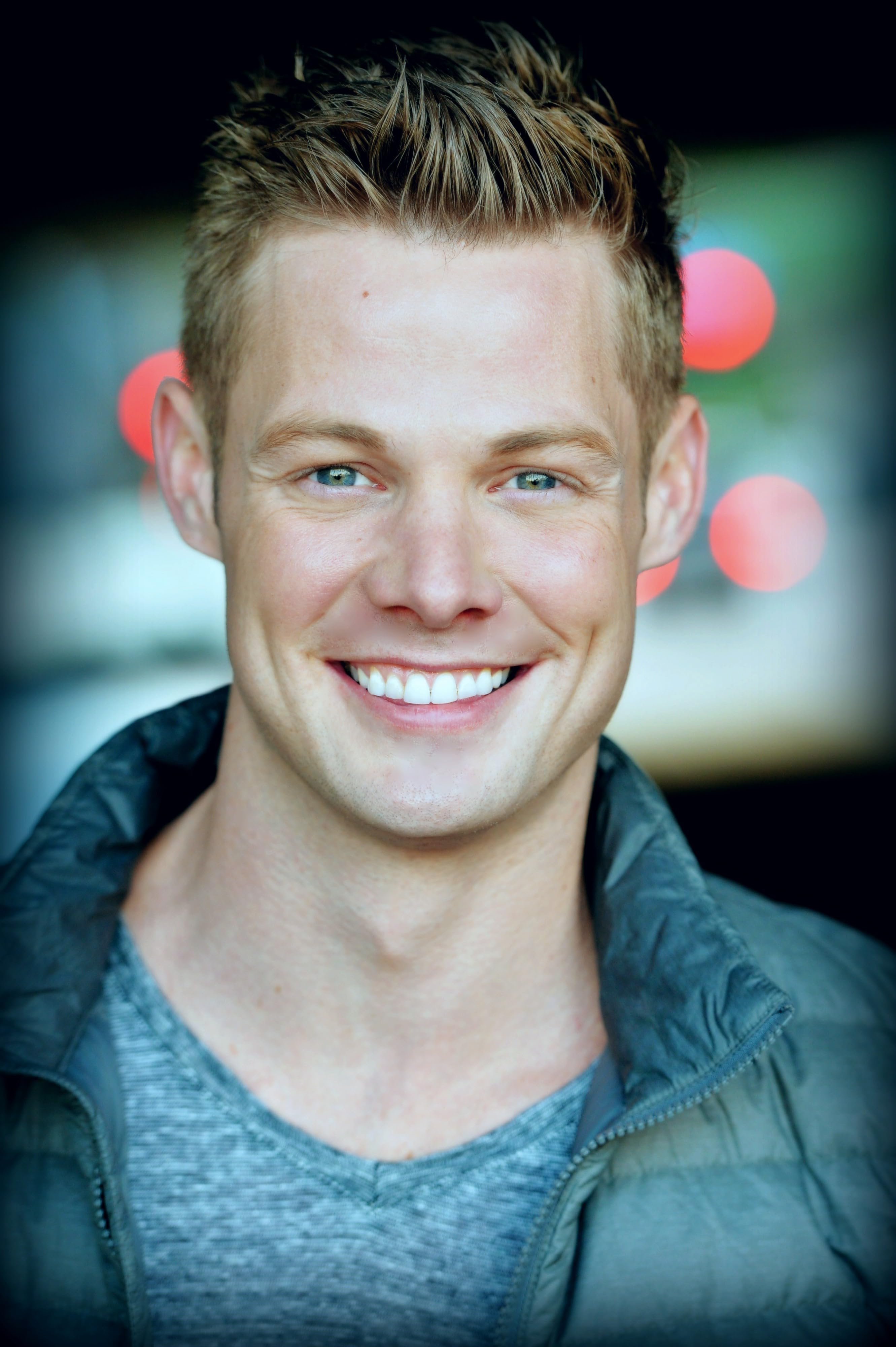 Брэндон В. Джонс