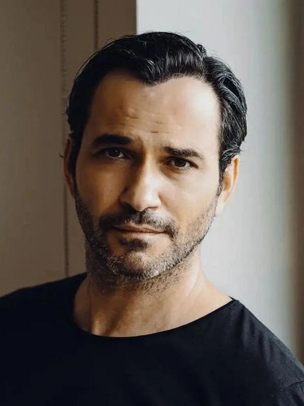 Сердар Озер