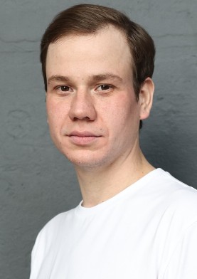 Павел Комаров