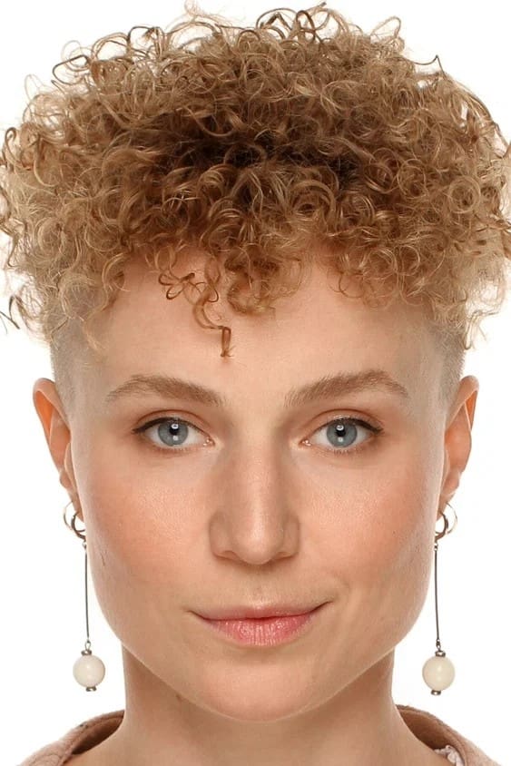 Александра Авдонина