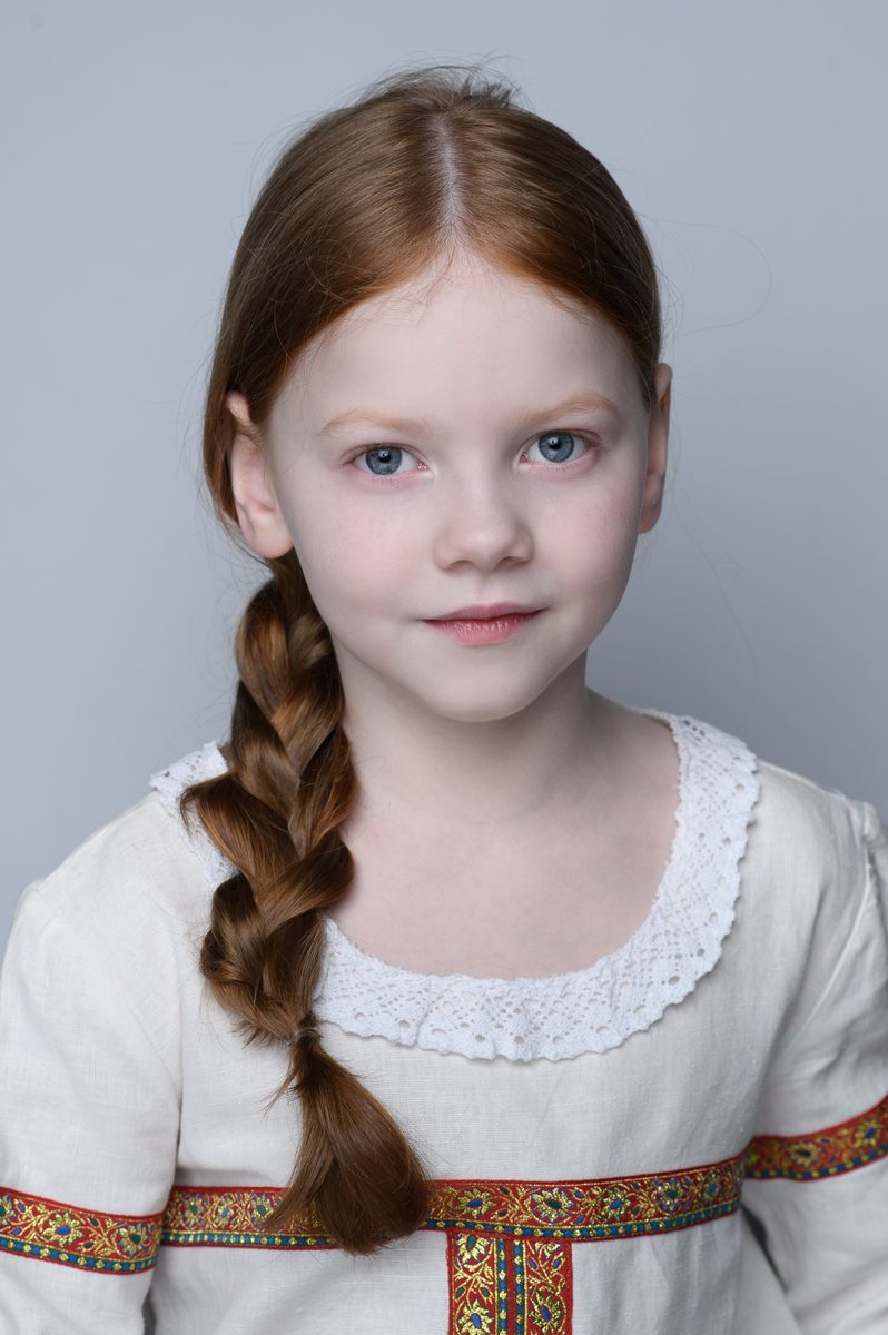 Полина Островская