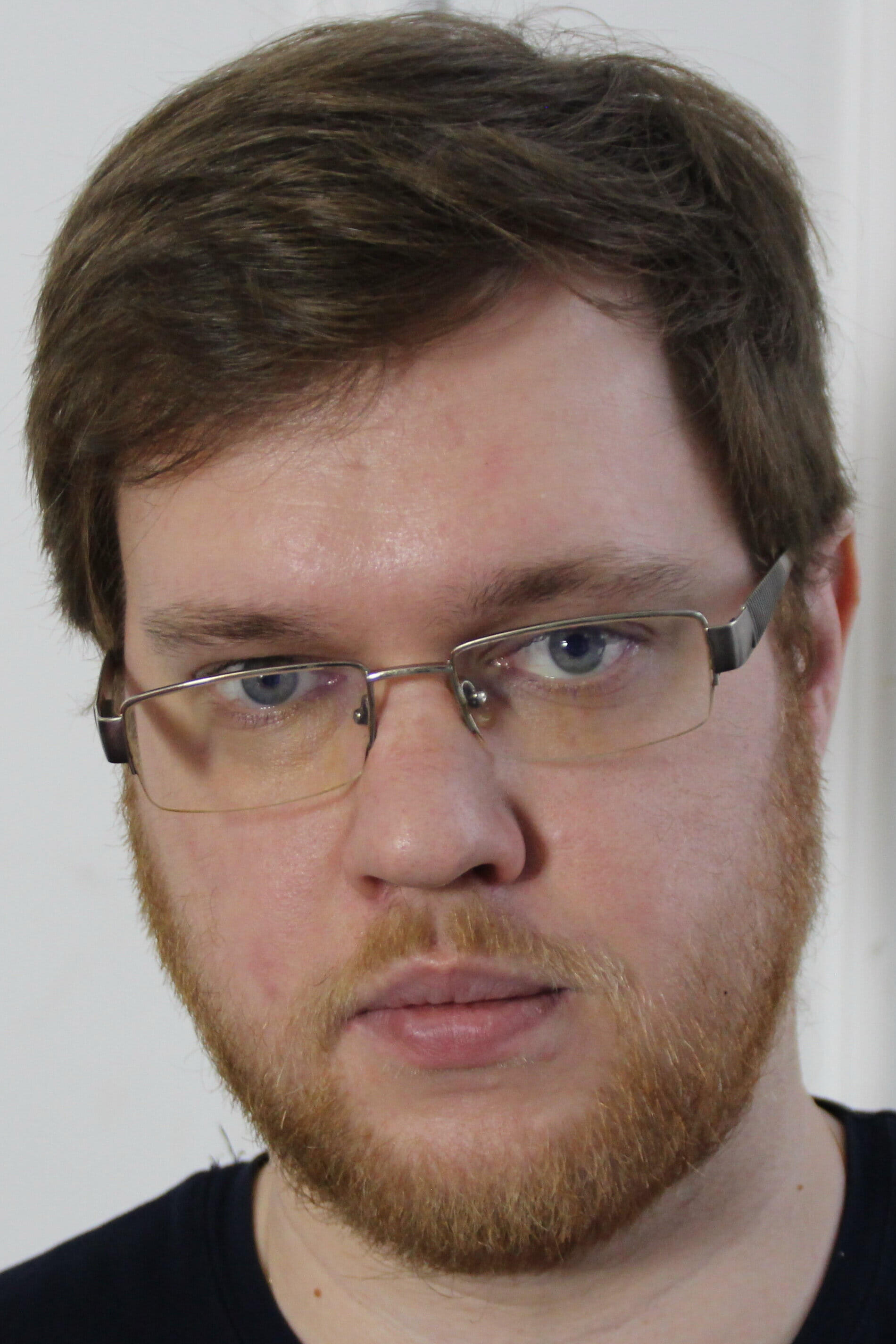 Антон Бузов