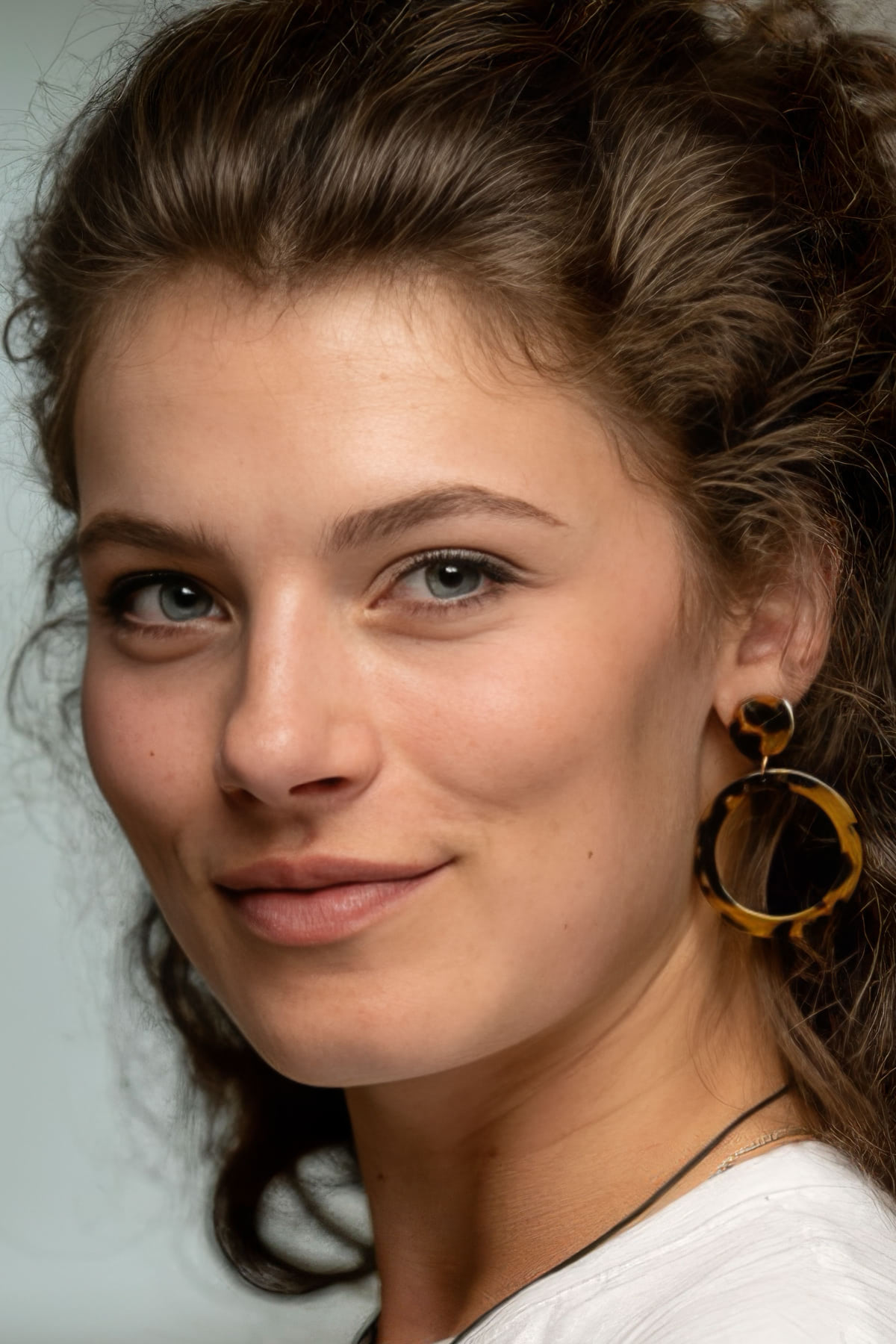 Мира Элиза Облинг