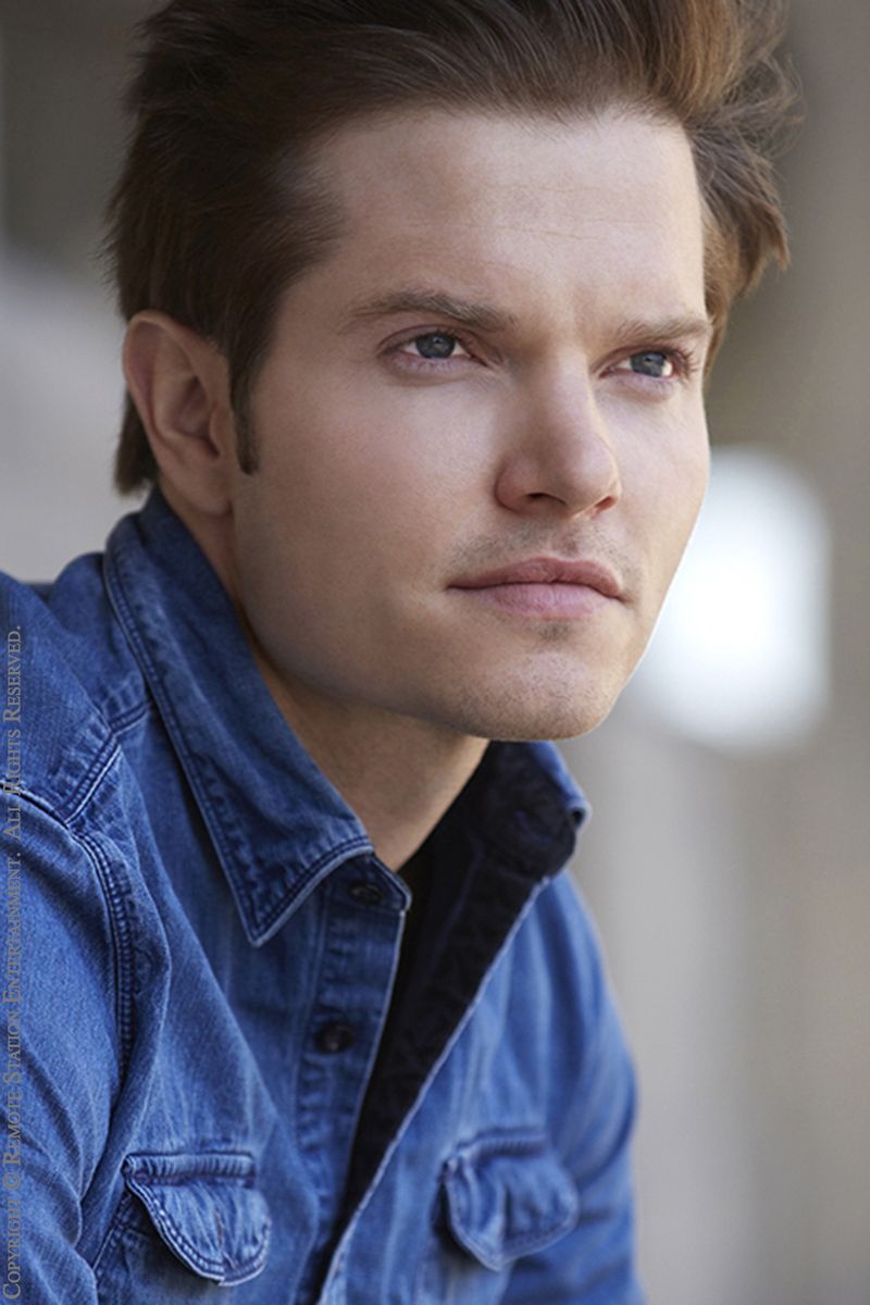 Мэттью Гилльям