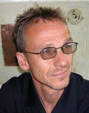 Дэниэл Дж. Лестер