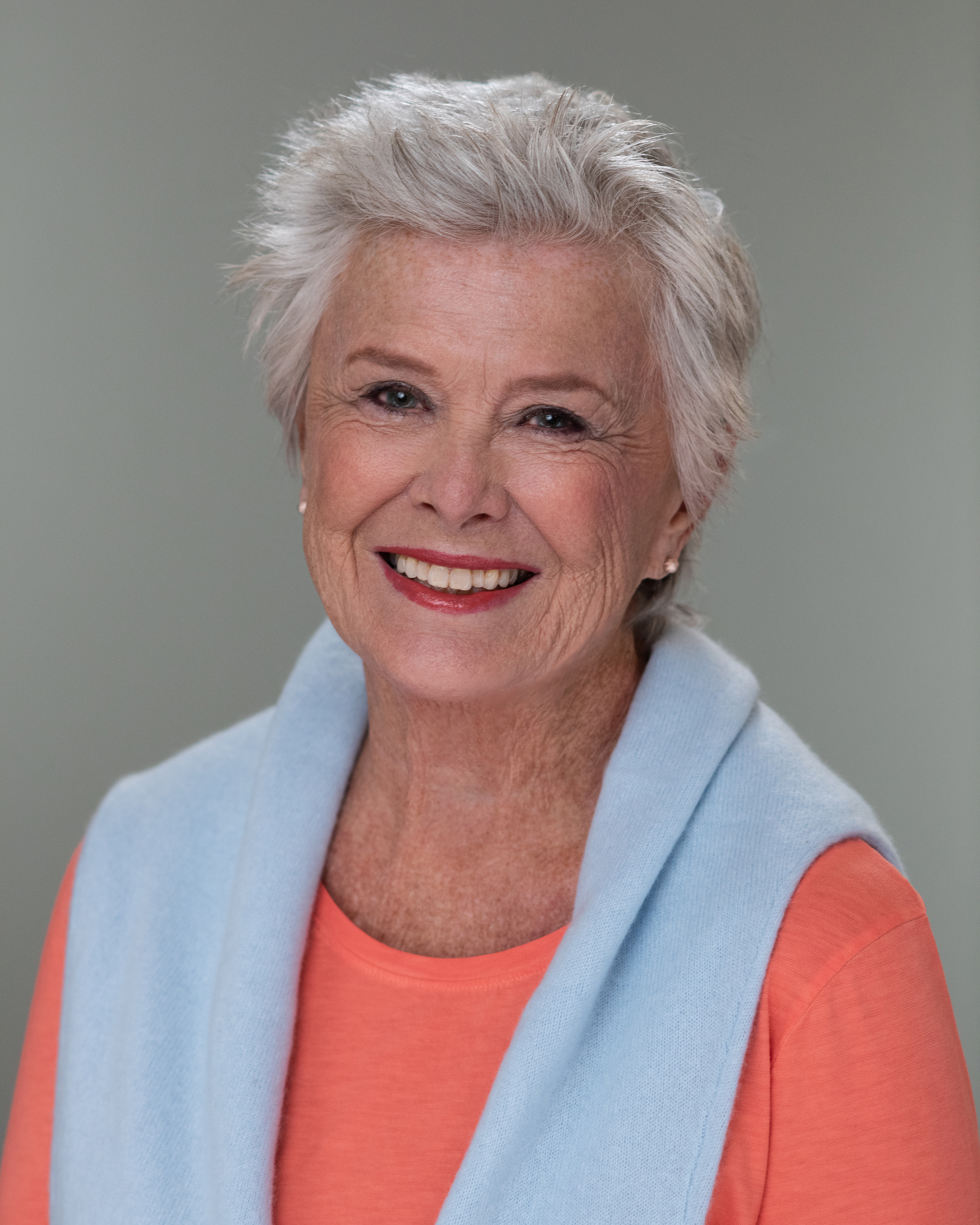 Дайэн Адамс